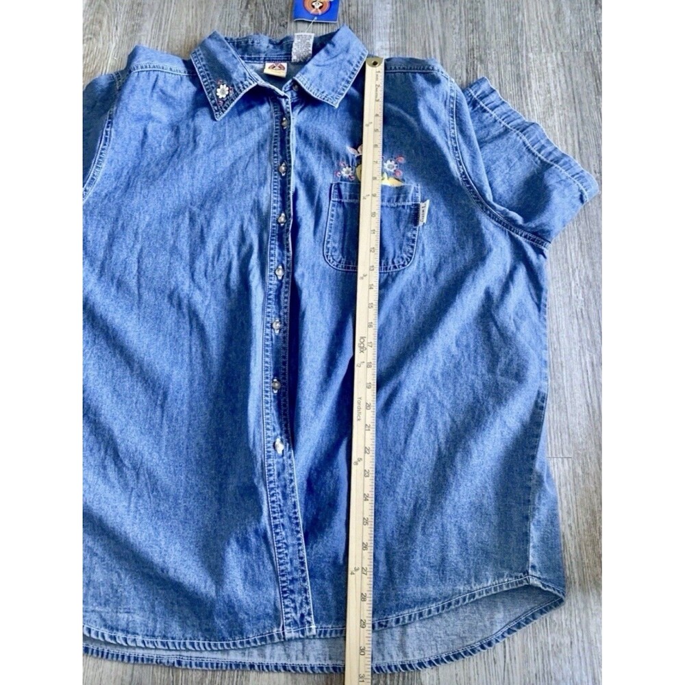 Warner Bro Looney-Tunes 1998 Chambray Embroidered Denim Button Up Shirt 26W/28W - Picture 8 of 10